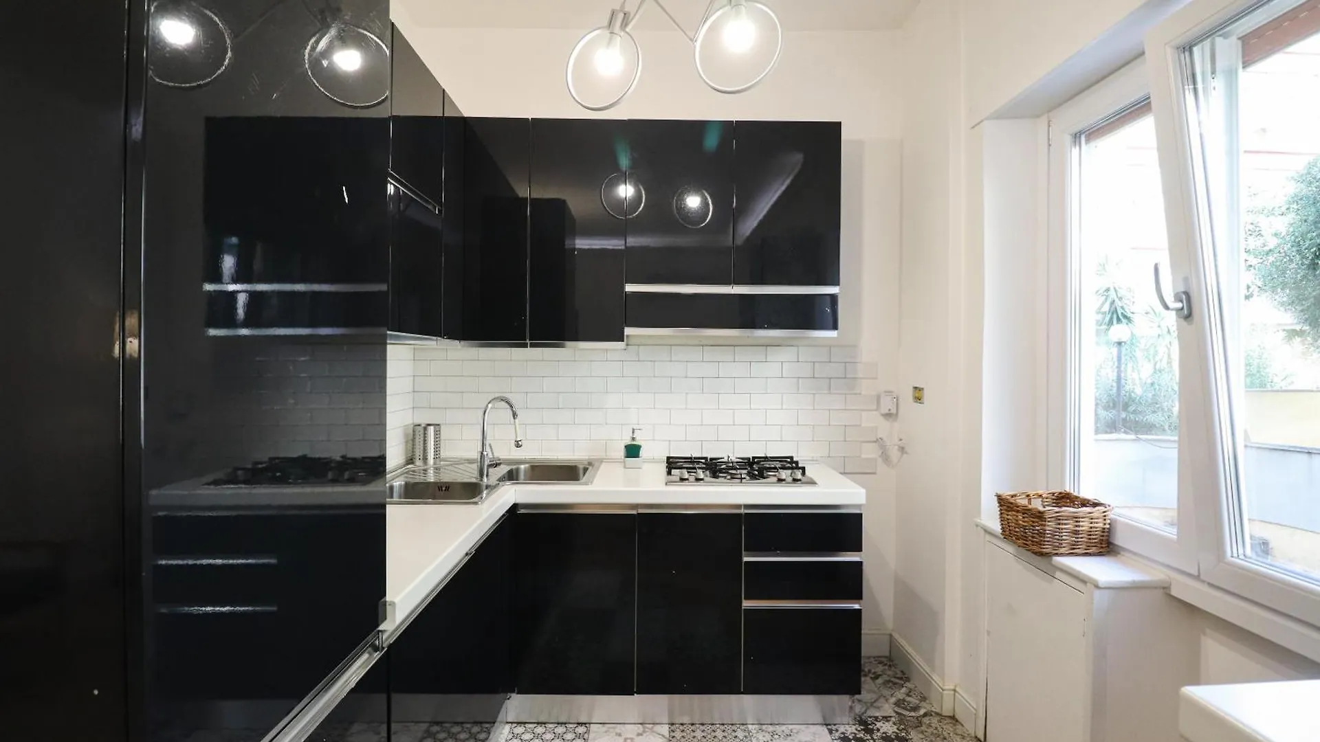 Casilina 403 Spacious Apartment 3Bdr And 3 Bath Rome