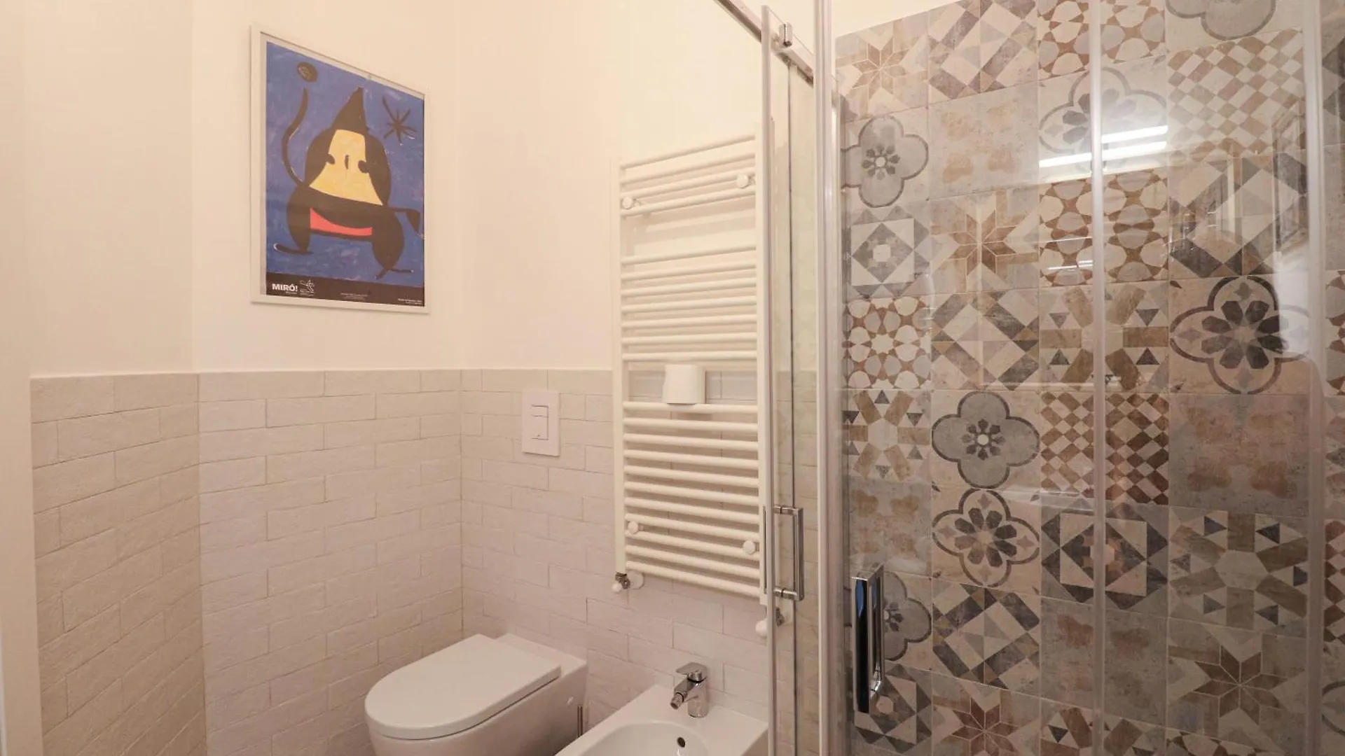 Casilina 403 Spacious Apartment 3Bdr And 3 Bath Rome